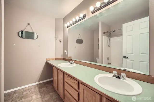 Common Bath