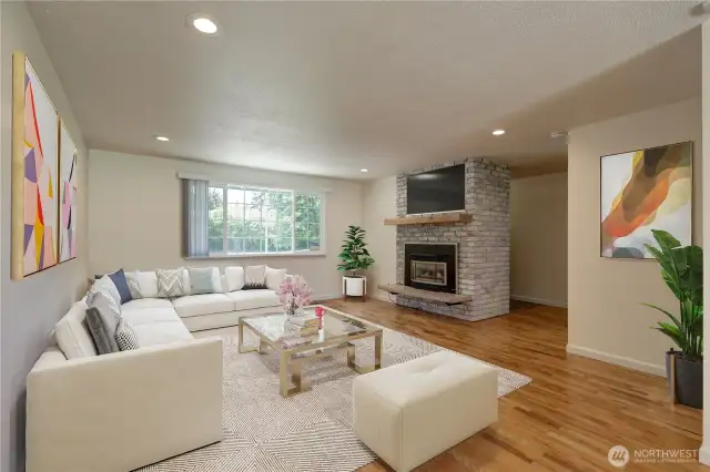 Large Living Room with gas fireplace - Virtually staged