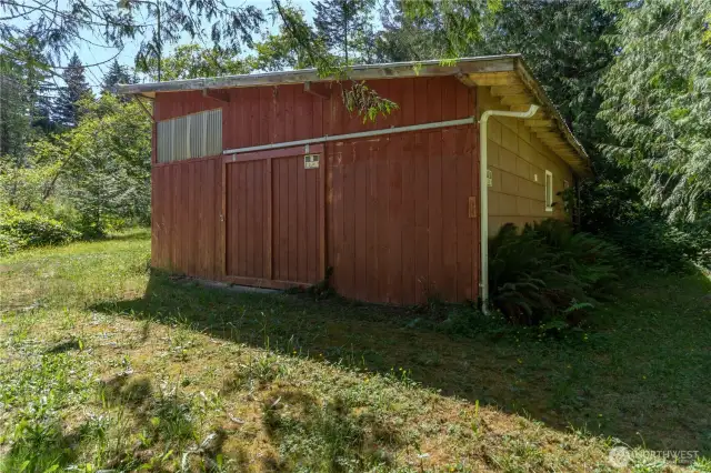 Sprawling 2.84-acre property includes a barn—ideal for housing animals or providing ample storage space.