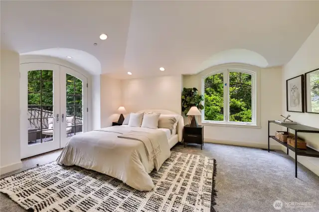 2nd bedroom suite on upper floor with balcony