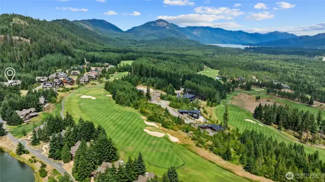 Near the Great & Hill Houses, tennis, golf, paved trails & parks.