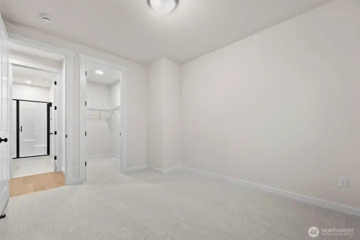 Main floor guest suite/den w/ 3/4 bath adjacent