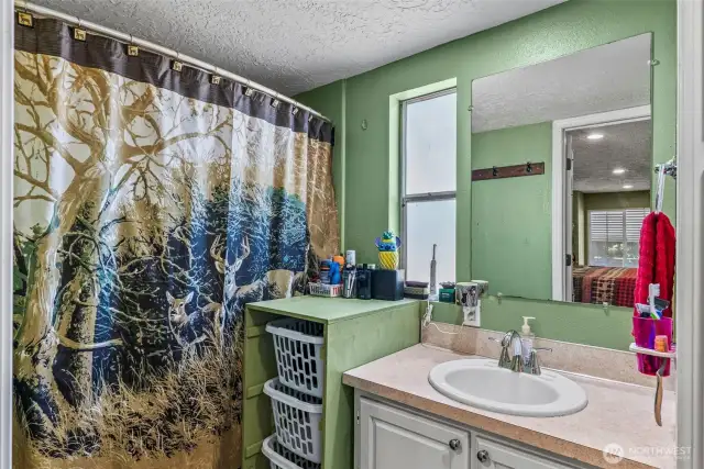 Primary ensuite bathroom