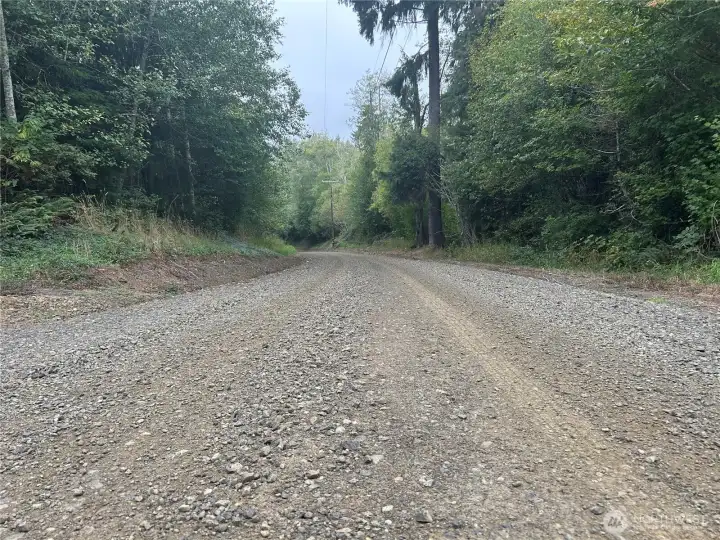 Well maintained gravel road