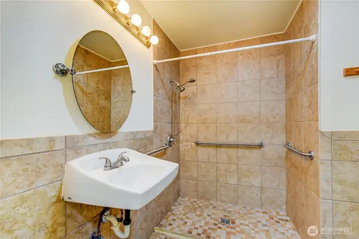 3/4 Bath ADA Compliant Tile bathroom