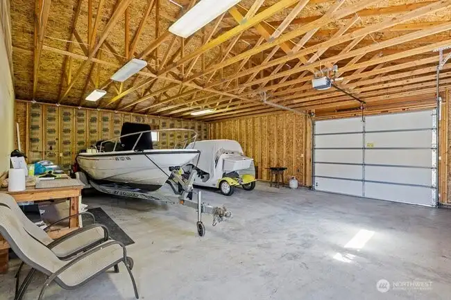 Massive 858 sq ft garage