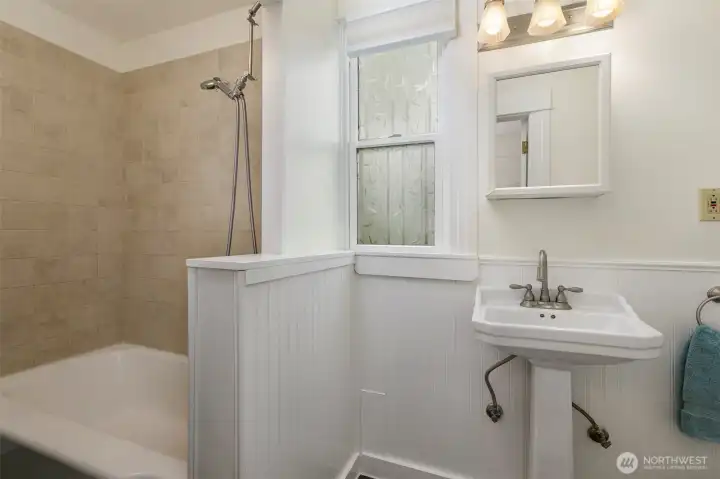 Primary Bedroom Bathroom