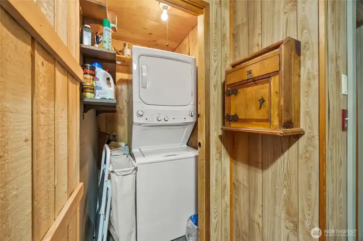 Convenient in-home laundry—great for extended stays or managing a Packwood Airbnb property.