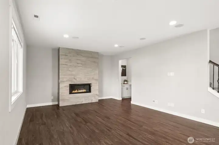 Floor to ceiling gas fireplace