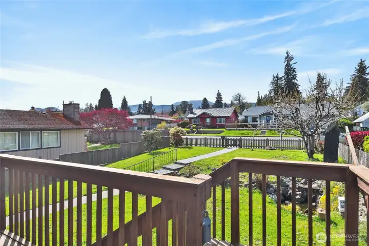 Enter Into Dining, Kitchen & Family Room