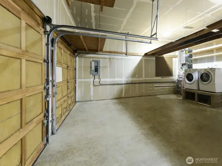 Fantastic large garage with washer/dryer.  Lots of space for storage.