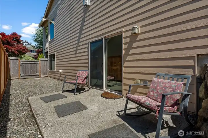 Daylight basement entry