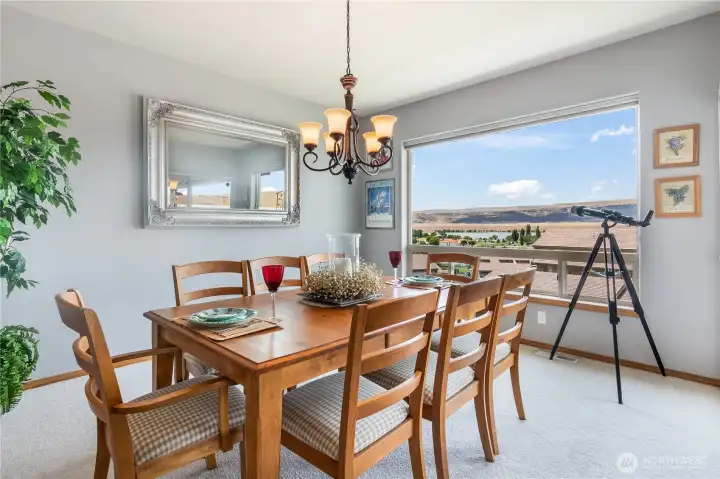 Formal dining room or use it as a Flex room.