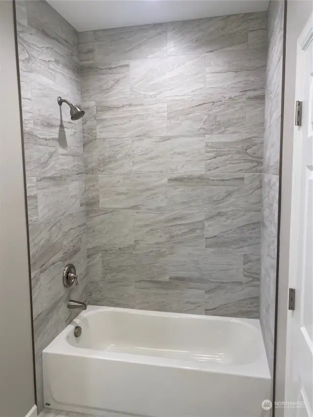 2nd Bathroom