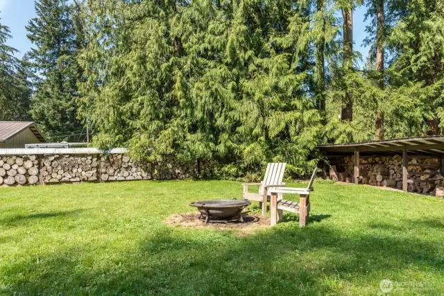 Awesome back yard with fire pit!