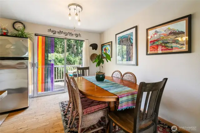 dining area off kitchen