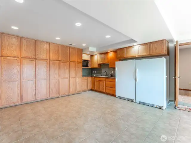 Lower level kitchenette