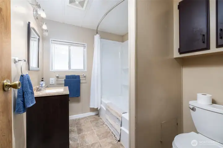 Fully updated main bathroom