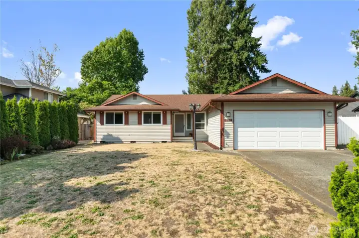 Charming rambler in the heart of Marysville.
