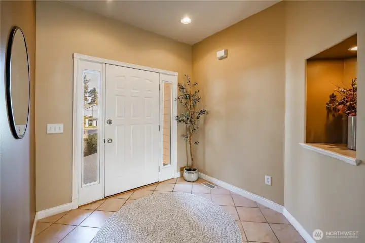 Entry - Open and inviting