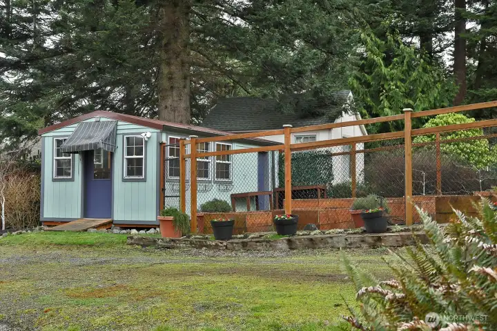 Greenhouse/Exercise/Deer proof garden beds