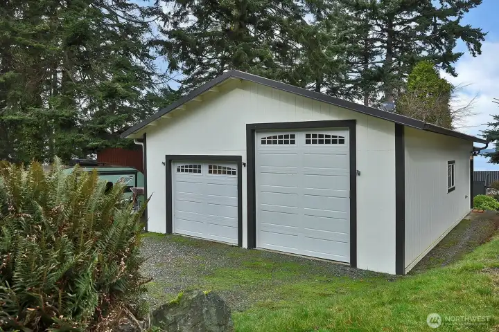 Oversized garage and office Oversized garage and office