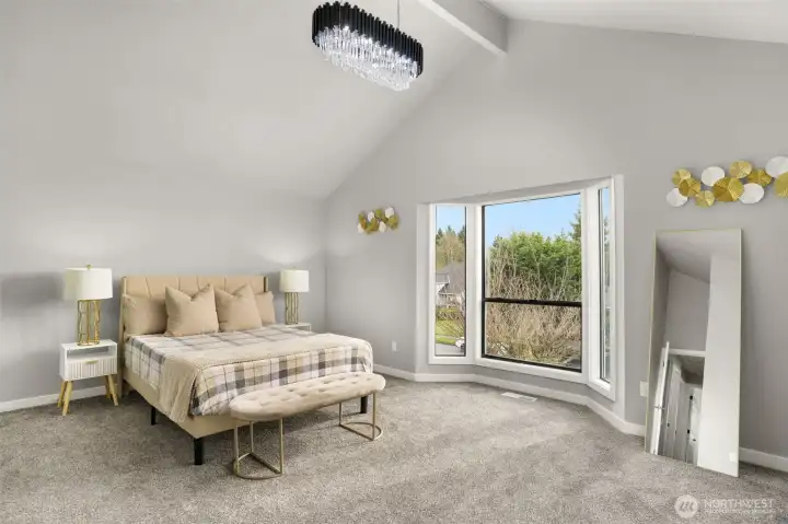 upstairs master bdrm