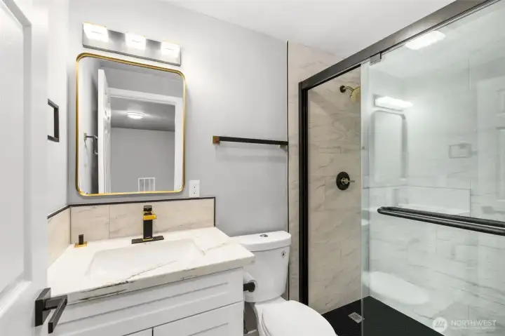 downstairs 2nd master ensuite