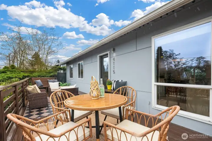 And yet, convenience remains one of its strongest assets. Quick access to the West Seattle Bridge makes commuting to downtown Seattle and points beyond refreshingly simple. Public transportation is just a few blocks away, and both downtown Seattle and Alki Beach are within easy reach by car, bike, or bus. West Seattle’s shops, restaurants, and daily amenities are close at hand, and the future light rail at the base of the hill promises even greater connectivity. At the foot of the hill, even a beloved bar, coffee shop, and live music venue adds another layer of personality to this already special neighborhood.