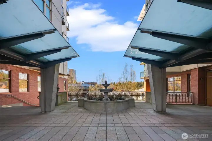 Building Entrance/ Secure Lobby with Conceirge Building Entrance/ Secure Lobby with Conceirge