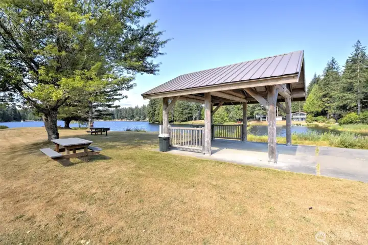 Island Park BBQ spot & shelter