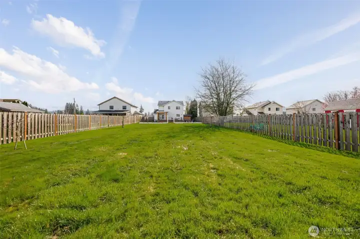 "Field of Dreams." YES, this is your private, fully fenced, level yard!