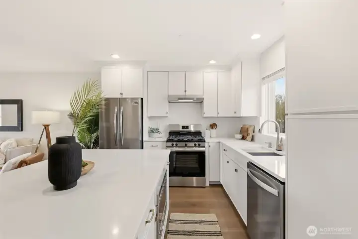 Even a built-in microwave in the large island.