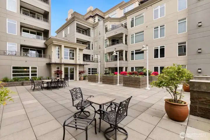 Welcoming courtyard...