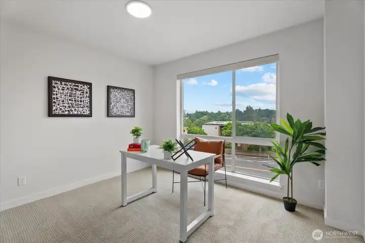 Bedroom/Office or home gym, you choose!