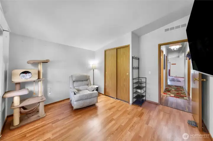 2nd Bedroom 2nd Bedroom