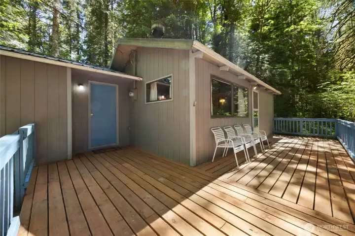 Spacious deck Spacious deck