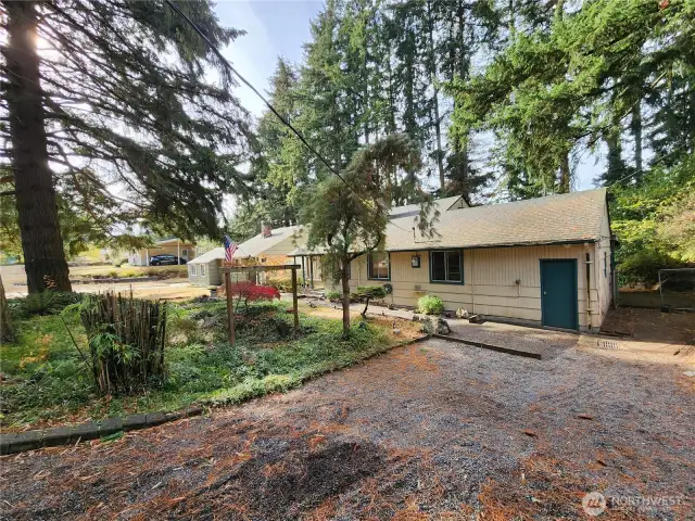 Existing home, 1640 sqft, 3 bedrooms and 1 bath