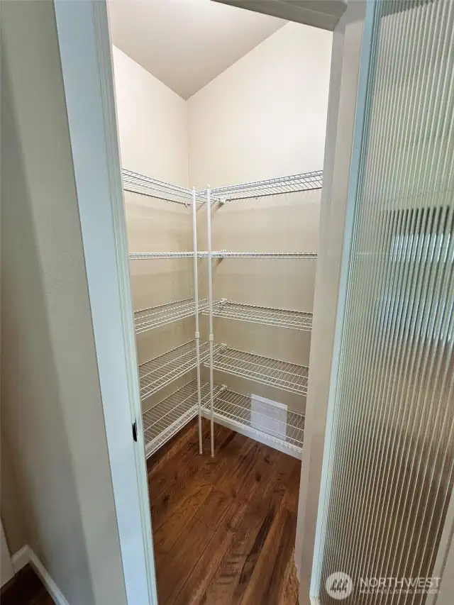 Walk in Pantry