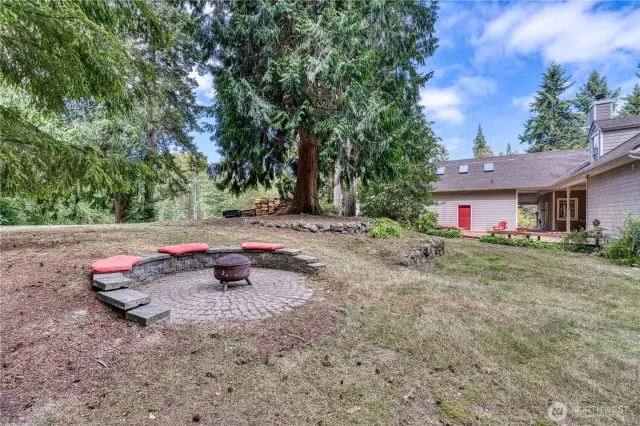Fire pit for those cozy nights and smores!
