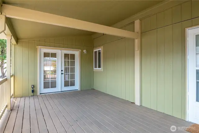 front covered deck area