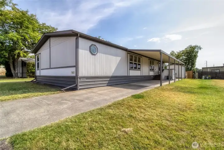 Carport / parking