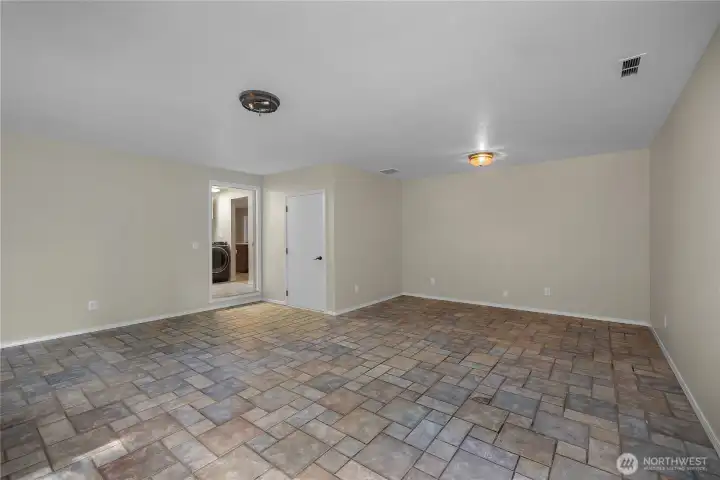 A second FR or Bonus Room!