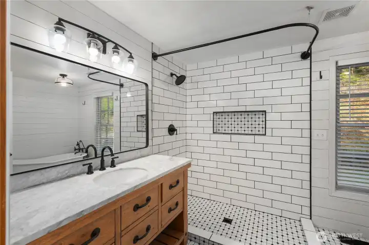 Fully Updated Tiled Primary Bath...