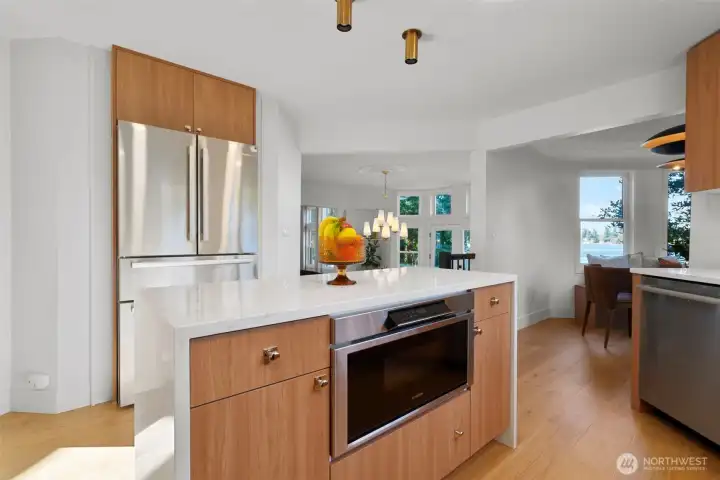 Kitchen Island with Micro - all appliances included