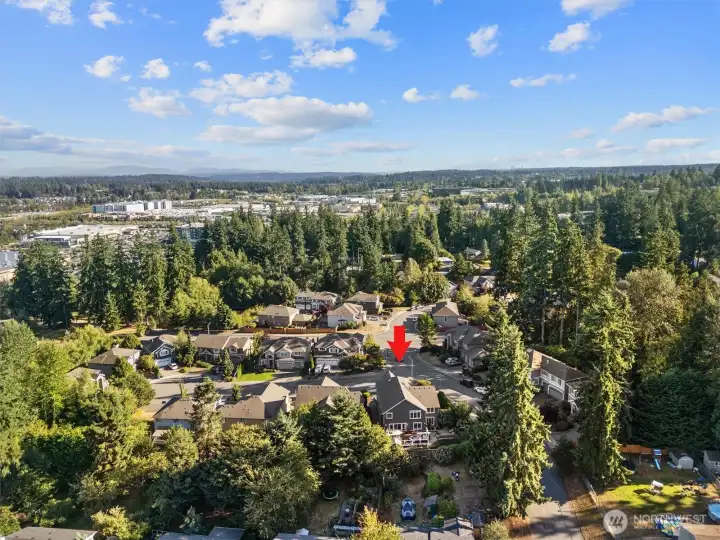 Sought after Edmonds Schools and ideal location near Alderwood Mall, I-5 & 405!