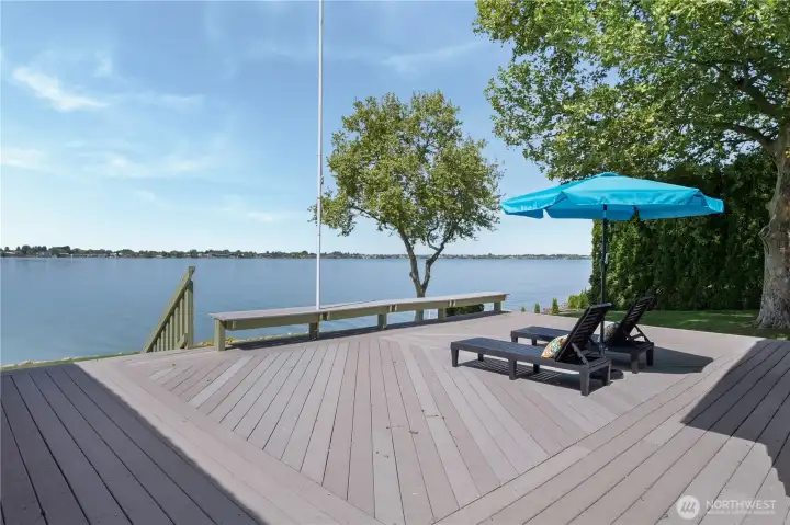 Exterior refreshed and ready for summer on the lake