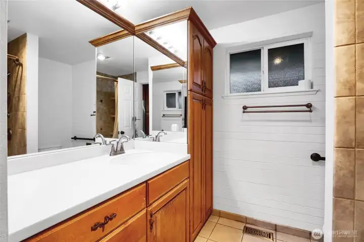 Updated main floor bathroom with clean, modern finishes
