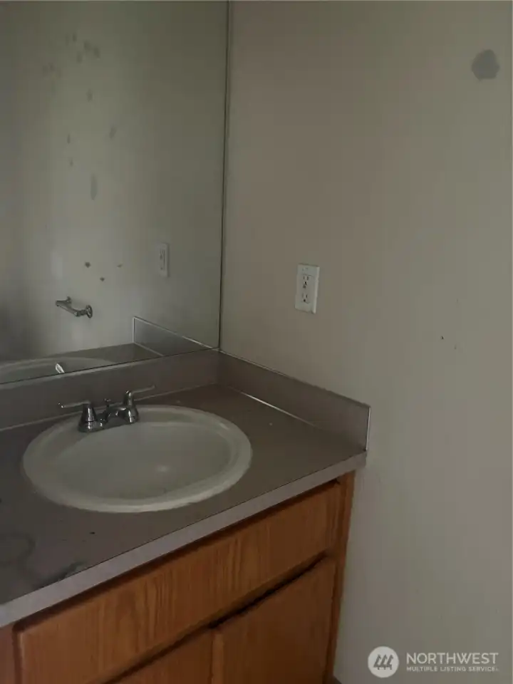 Half bath down stairs