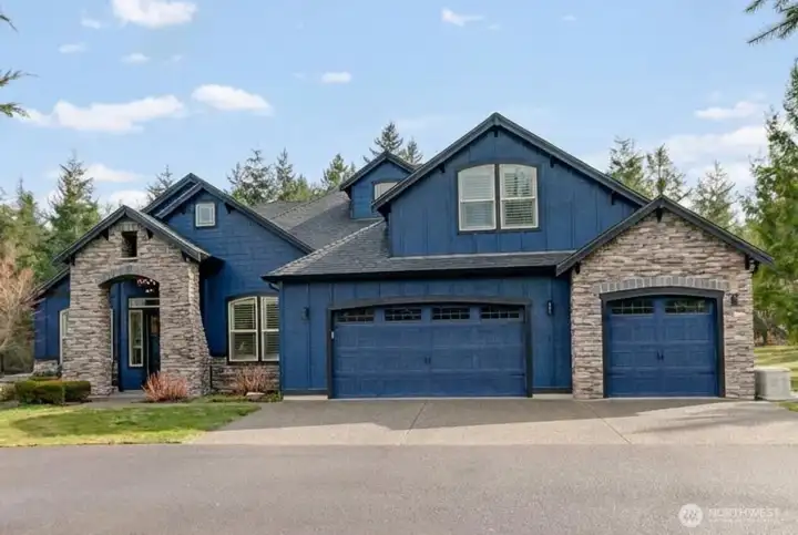 Amazing 4 bedroom home in Estates at Sugarloaf Mountain